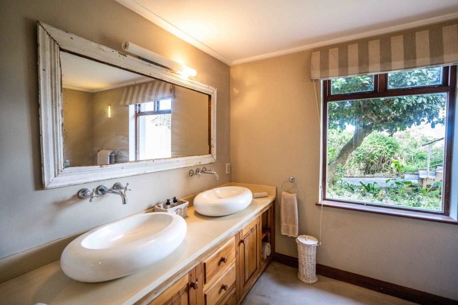 4 Bedroom Property for Sale in Kleinemonde Eastern Cape